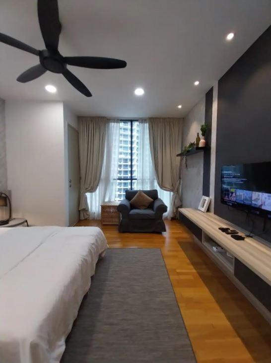 Kl Gateway Residency Apartment กัวลาลัมเปอร์ ภายนอก รูปภาพ