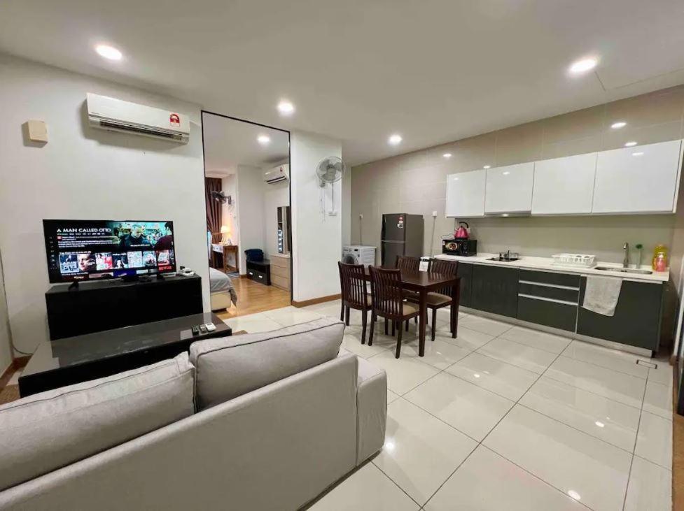 Kl Gateway Residency Apartment กัวลาลัมเปอร์ ภายนอก รูปภาพ